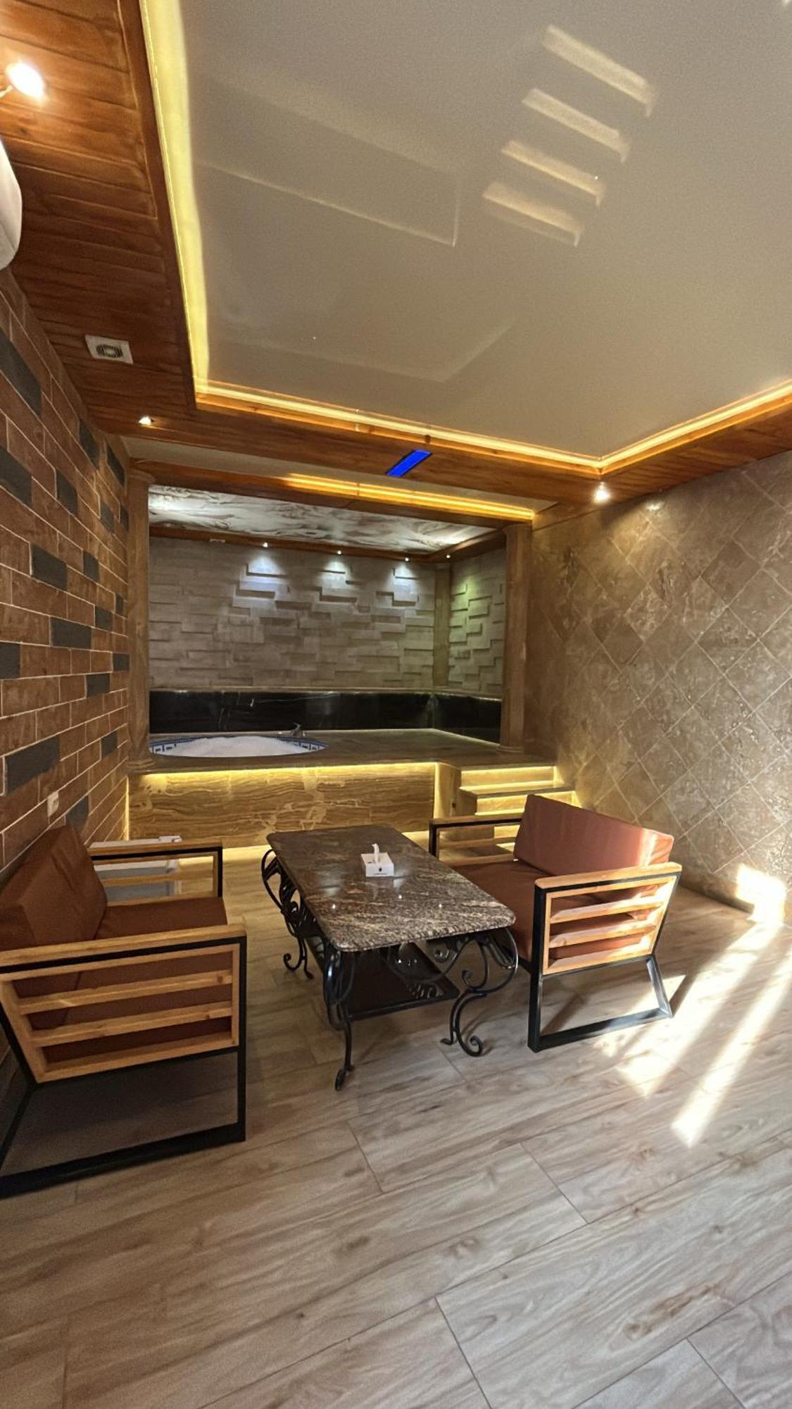 Aleppo Hotel Jereván Kültér fotó