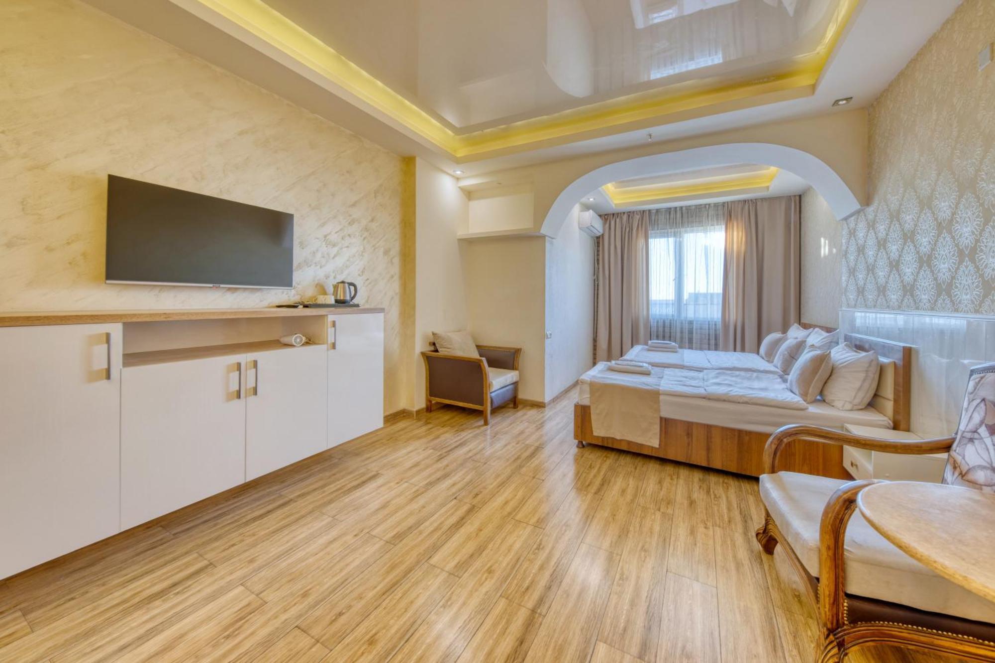 Aleppo Hotel Jereván Kültér fotó