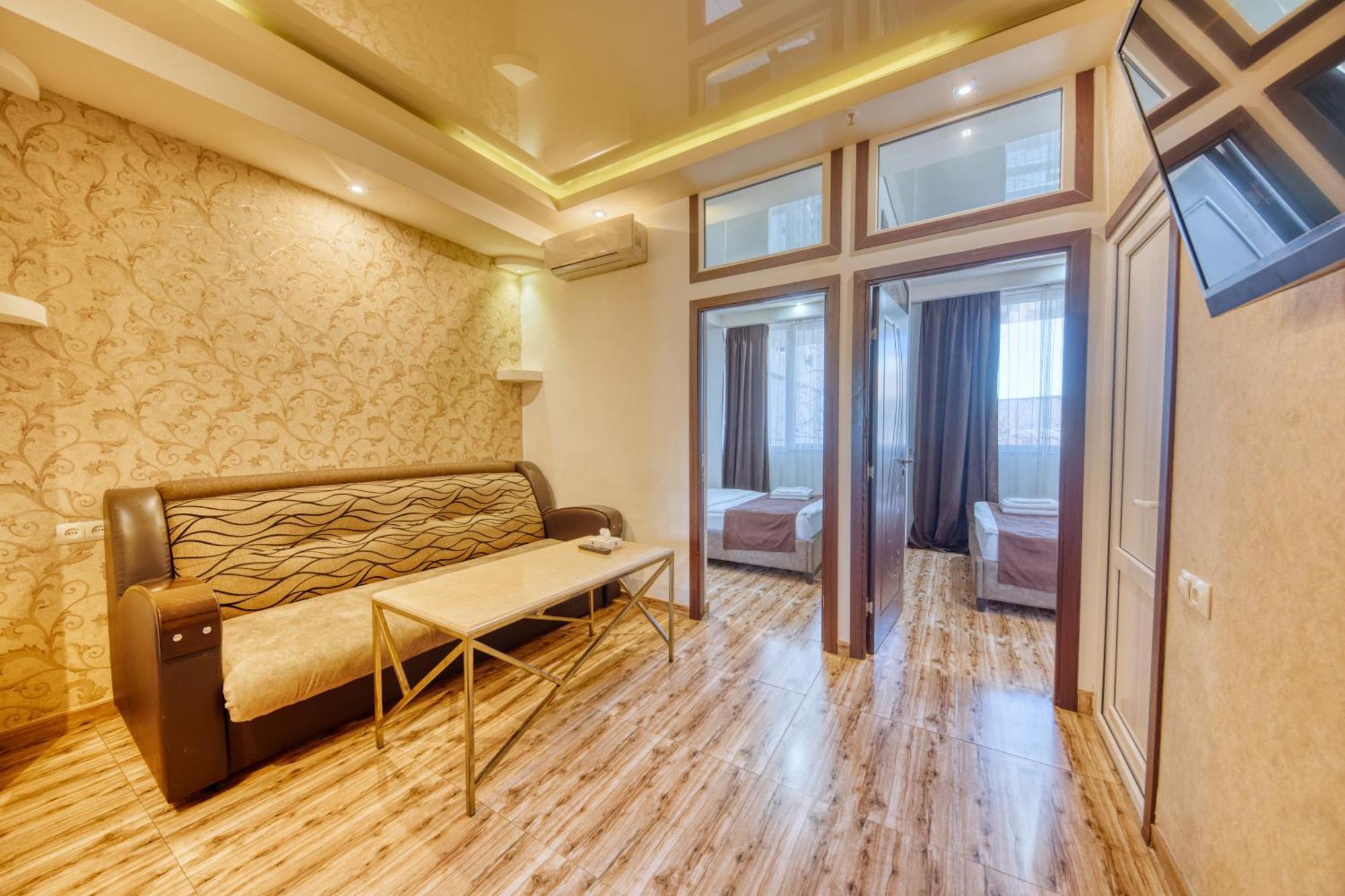 Aleppo Hotel Jereván Kültér fotó