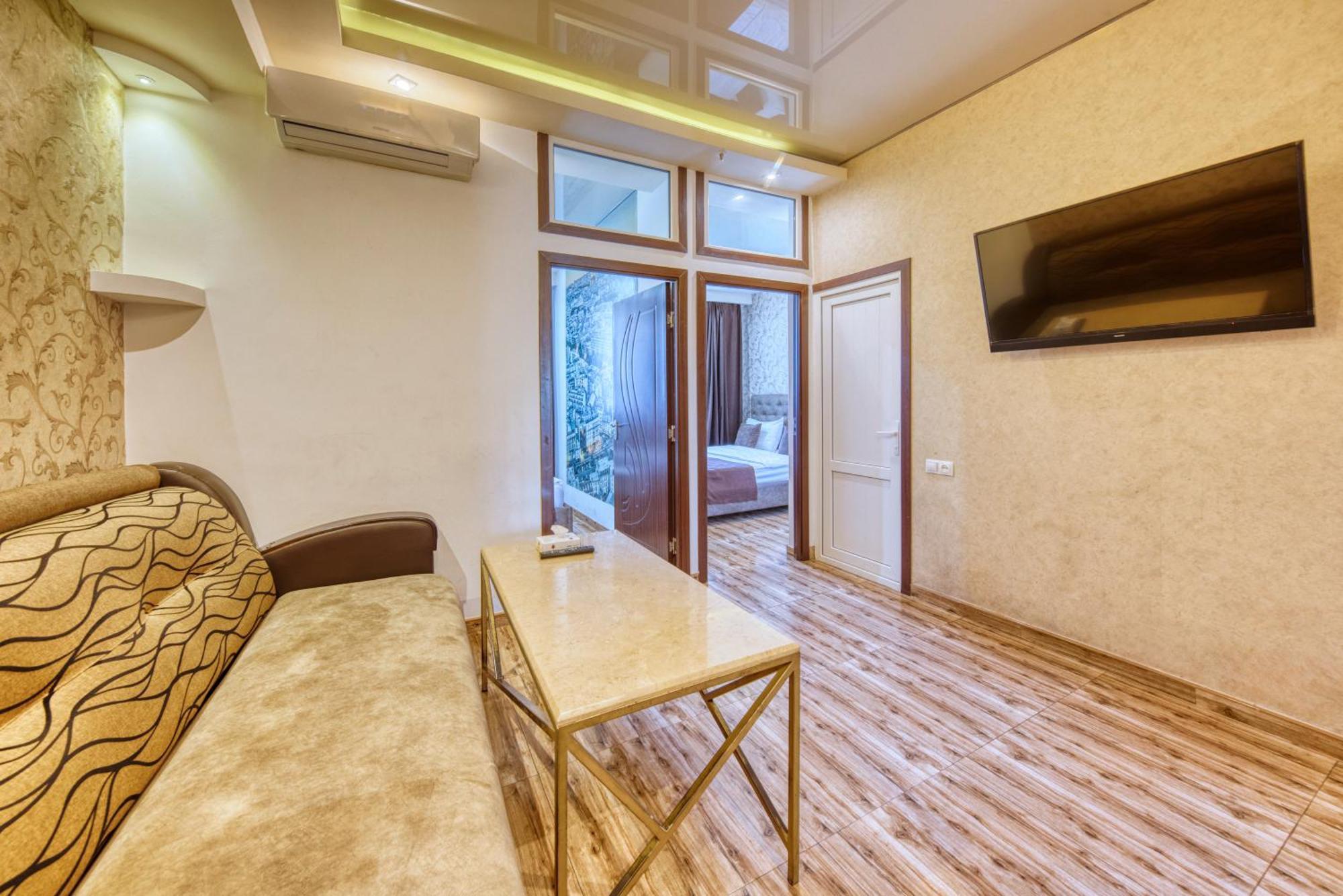 Aleppo Hotel Jereván Kültér fotó