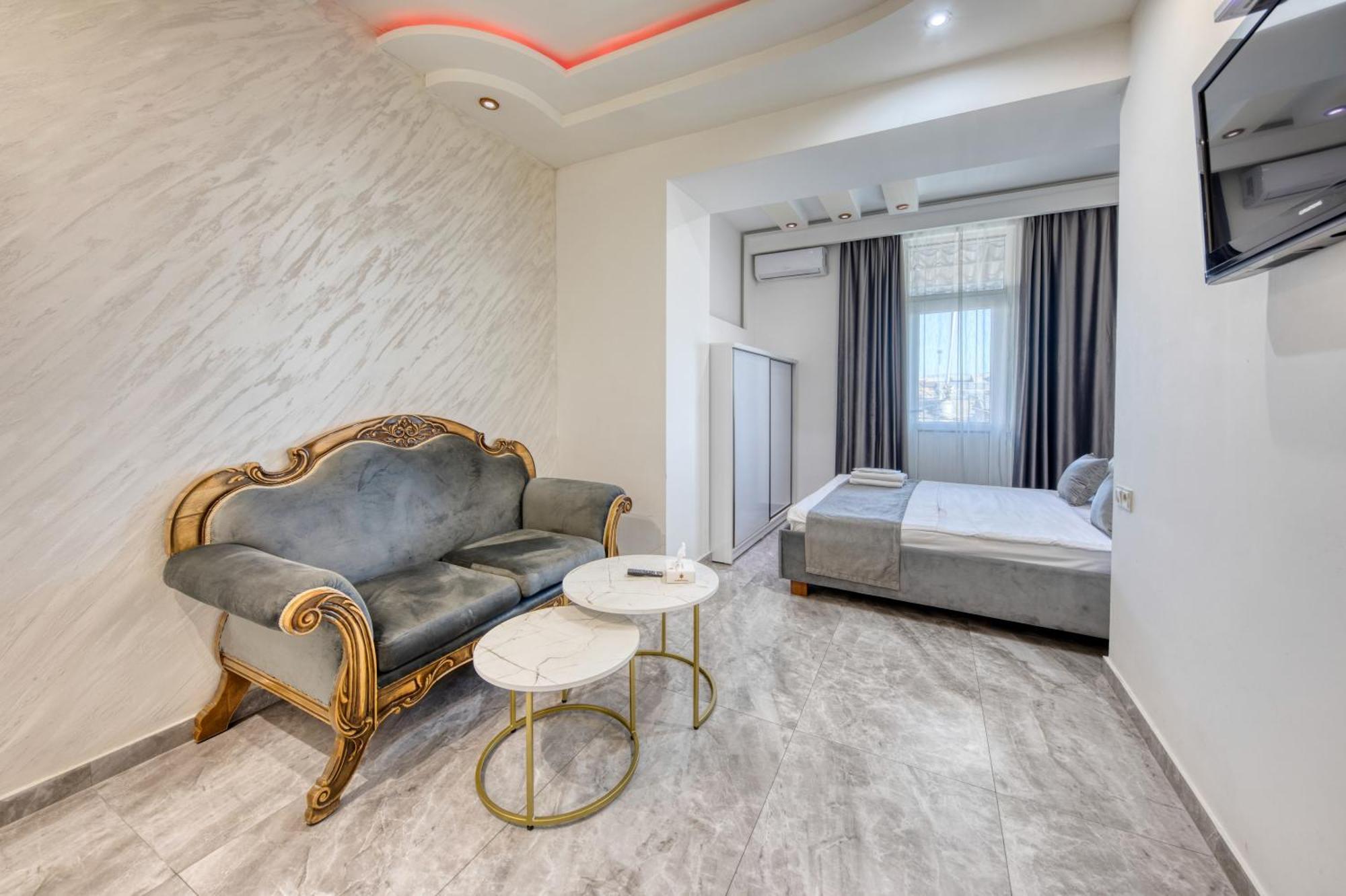 Aleppo Hotel Jereván Kültér fotó