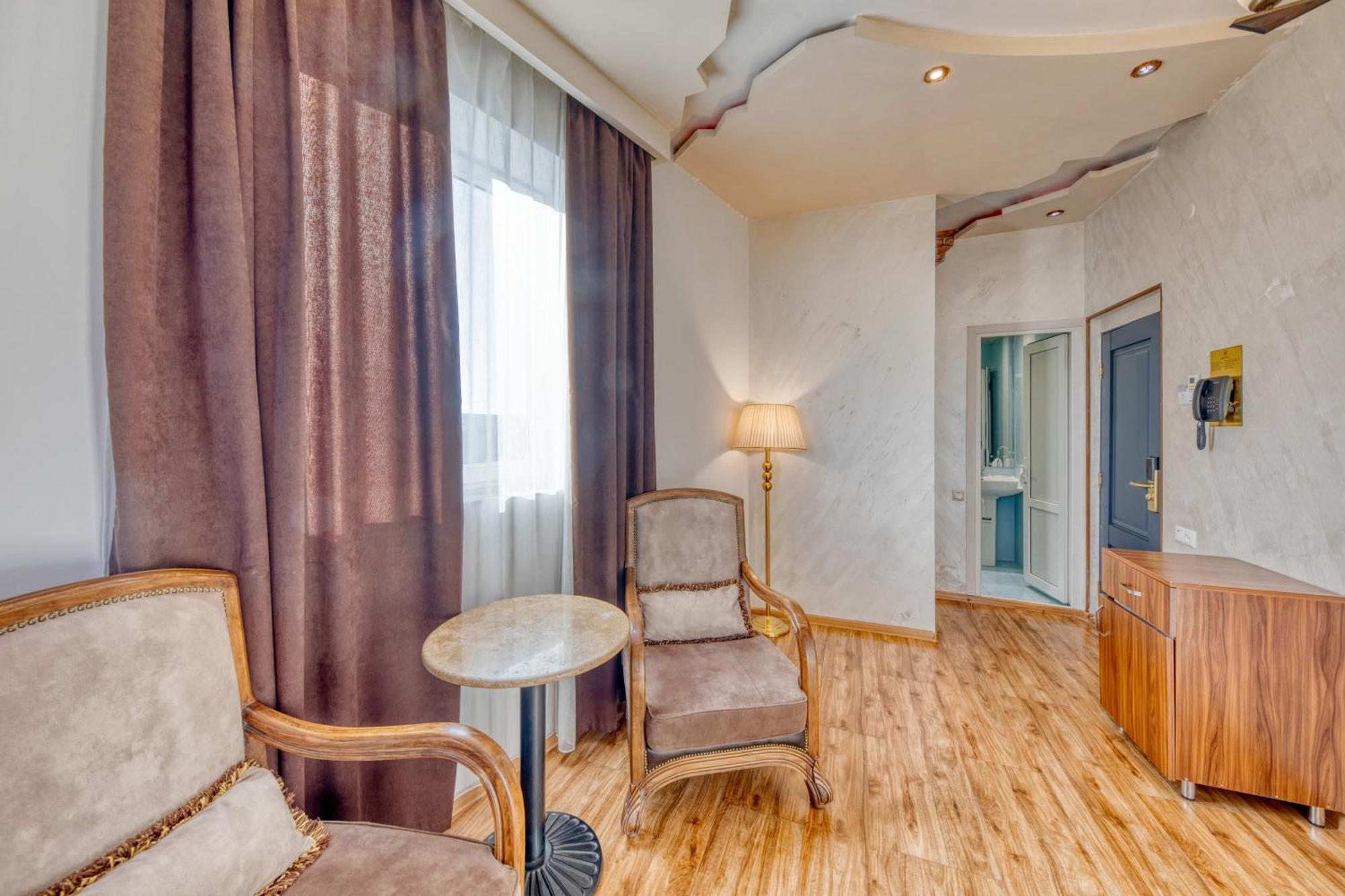 Aleppo Hotel Jereván Kültér fotó