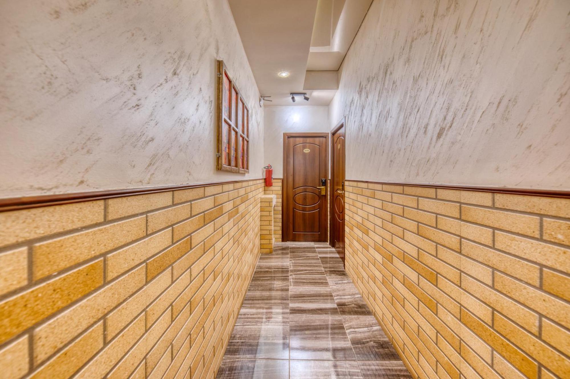 Aleppo Hotel Jereván Kültér fotó